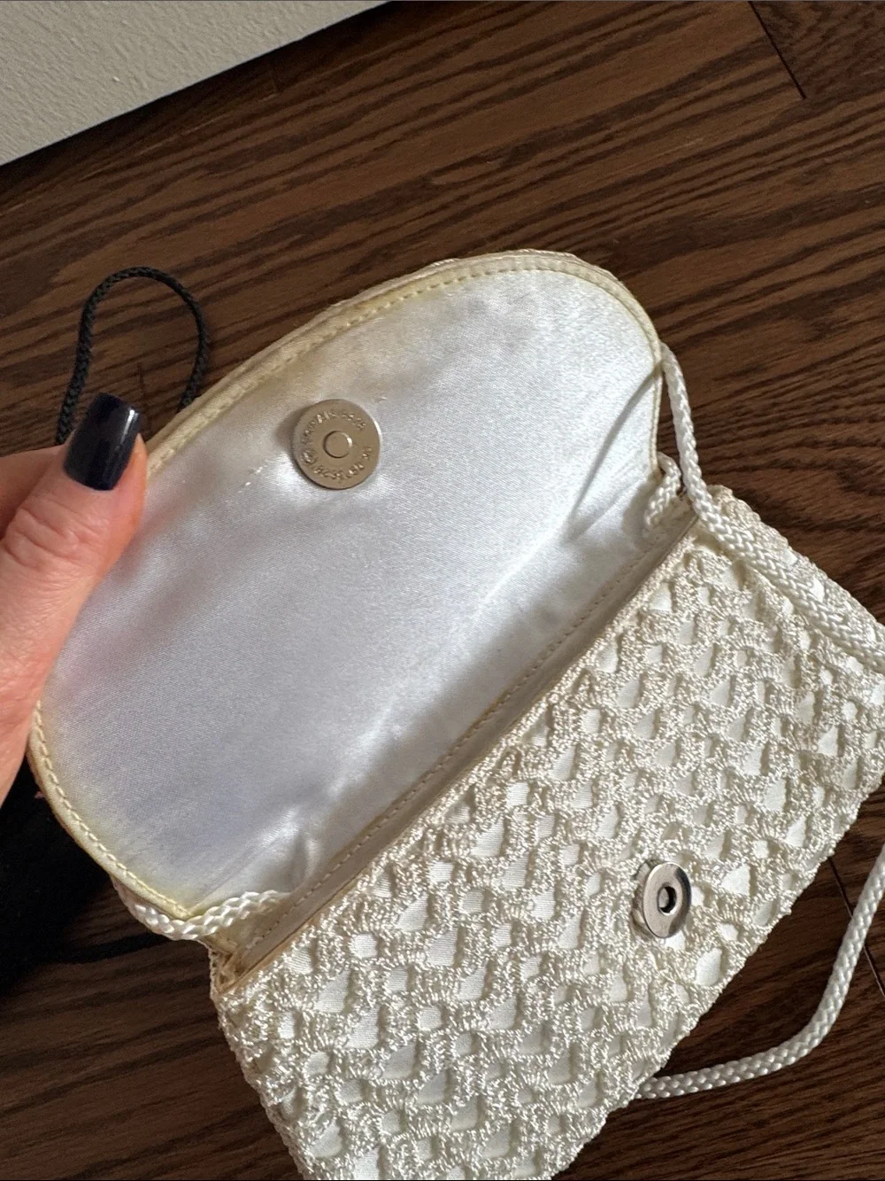 La Regale Vintage Woven Crossbody Card Holder - Black & Cream